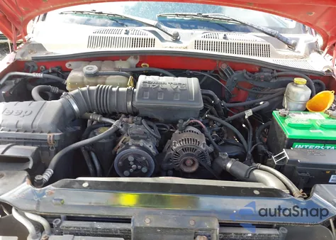 2003 Jeep Liberty Sport z USA, uszkodzony, nr VIN 1J4GL48KX3W677507